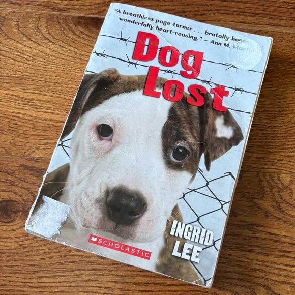 Dog Lost by: Ingrid Lee paperback book - Picture 1 of 3